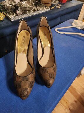 Michael Kors size 11